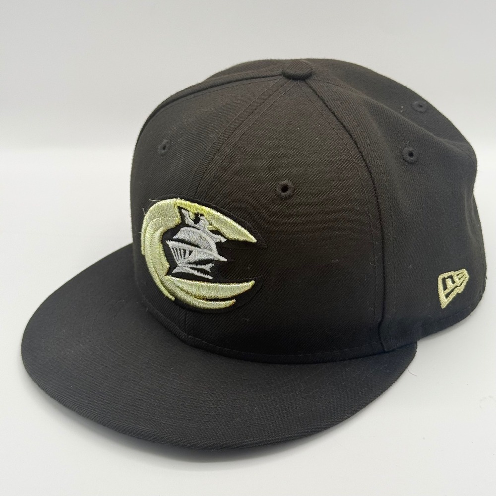 New Era 59FIFTY Fitted Hat Black Knight Ship Logo Size 7 1/8 56.8cm Cap